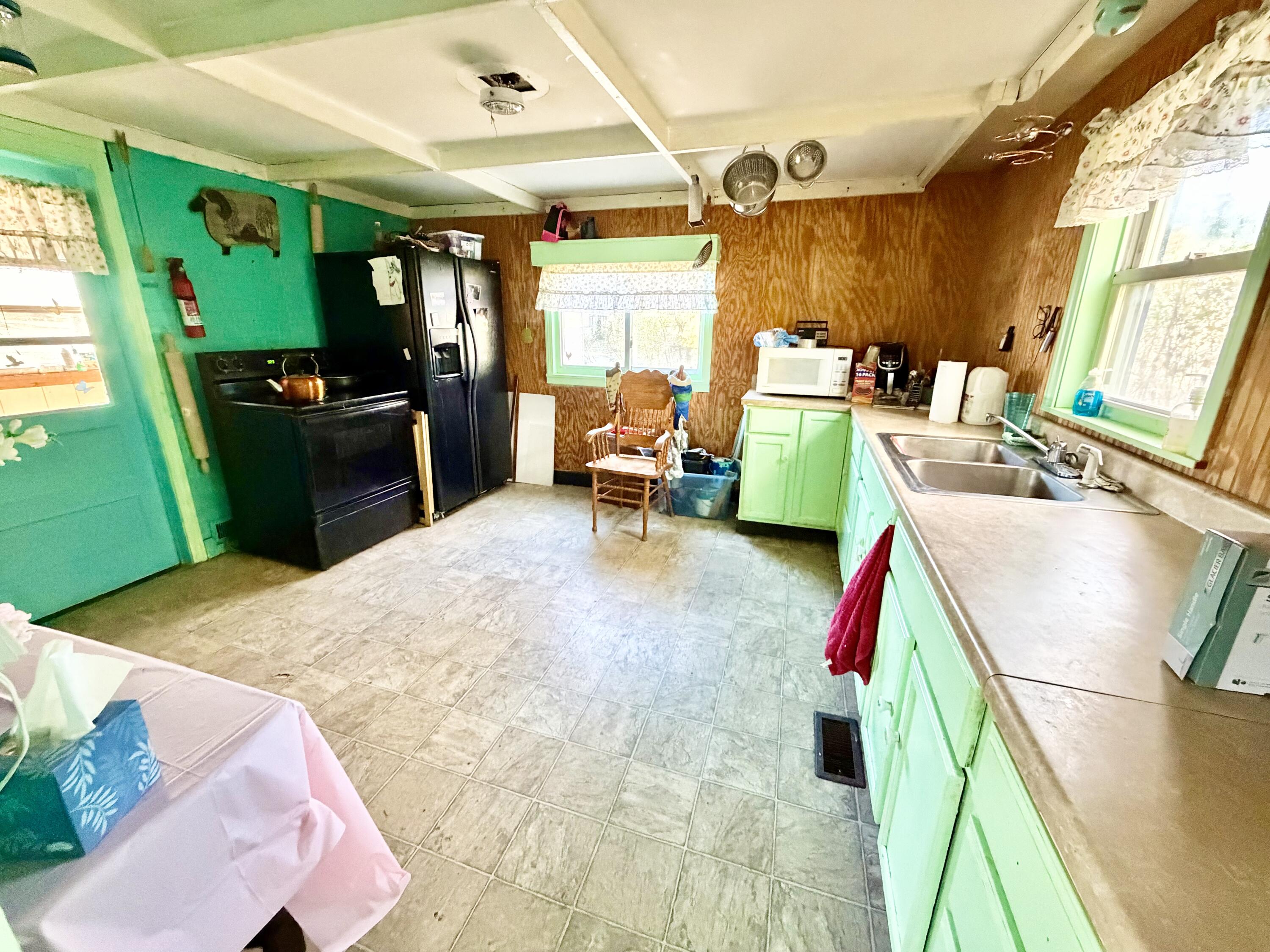 458 Birch Street Bangor, ME 04401 - Photo 23 of 48 Kitchen