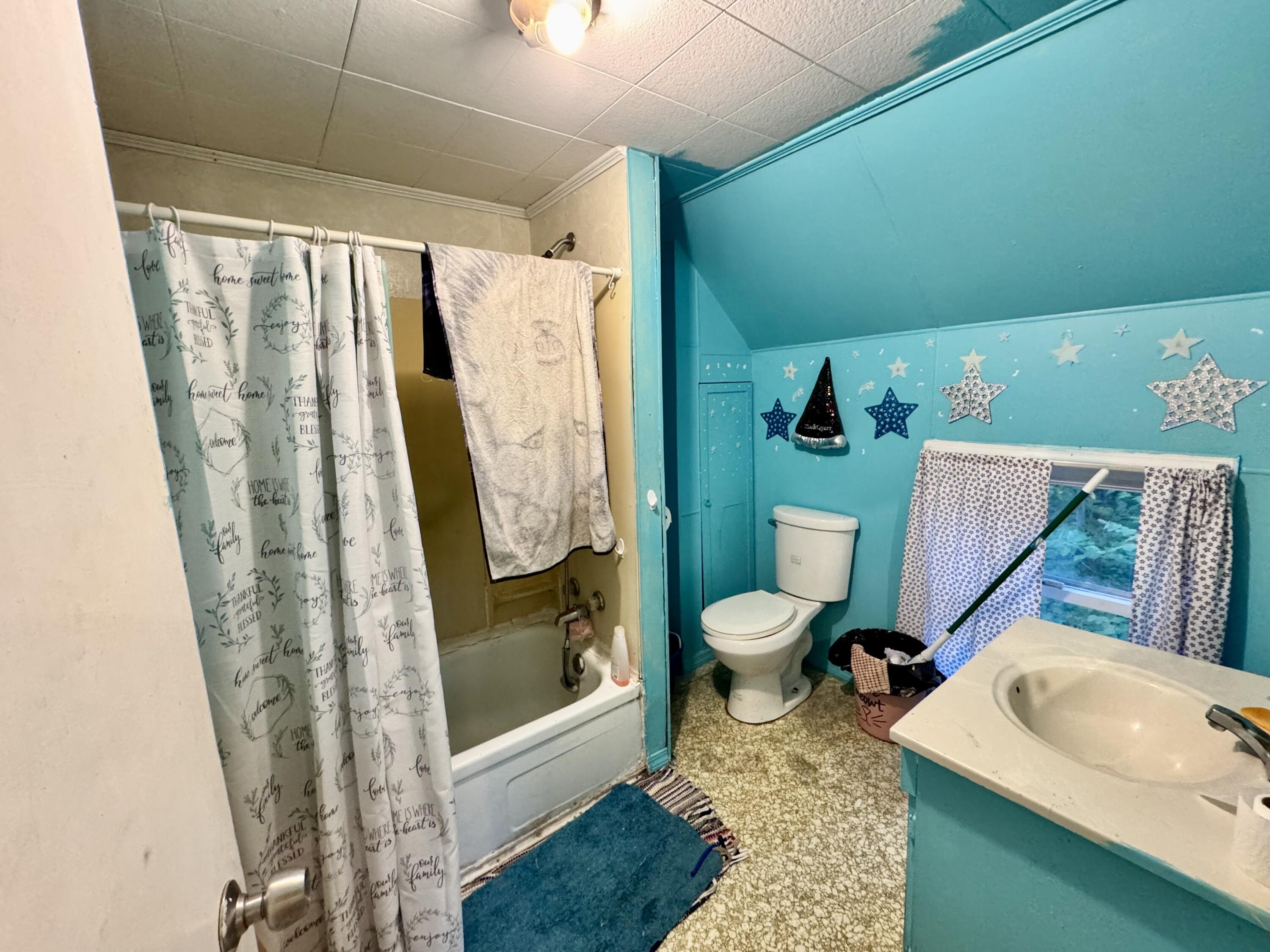 458 Birch Street Bangor, ME 04401 - Photo 32 of 48 Full Bath Up