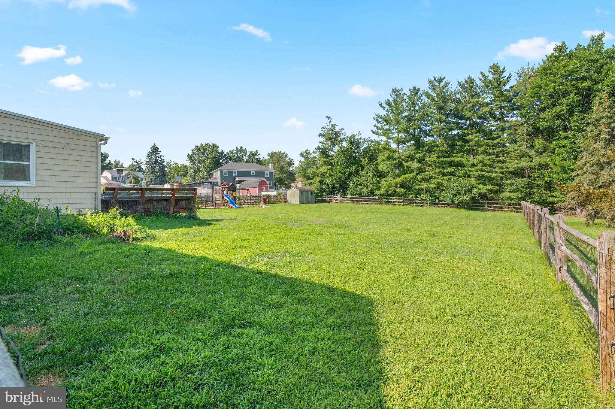 920 Independence Road Norristown, PA 19403 - Photo 3 of 25 Gallery Image 3