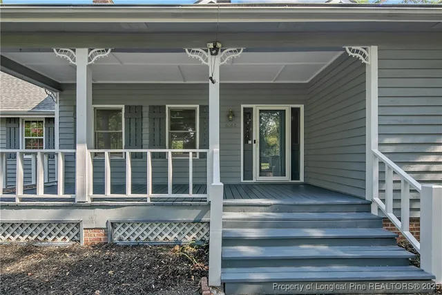 a view of a entryway of a house
