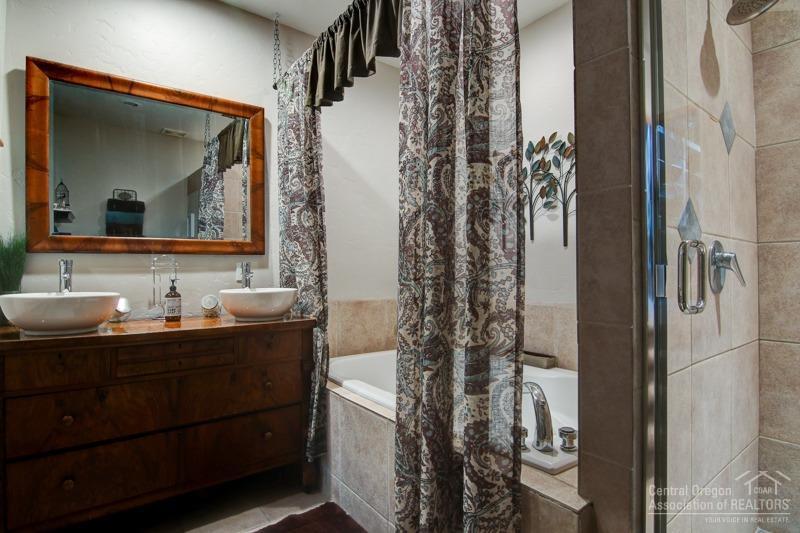 23367 Alfalfa Market Road Bend, OR 97701 - Photo 8 of 25 Additional Photo
