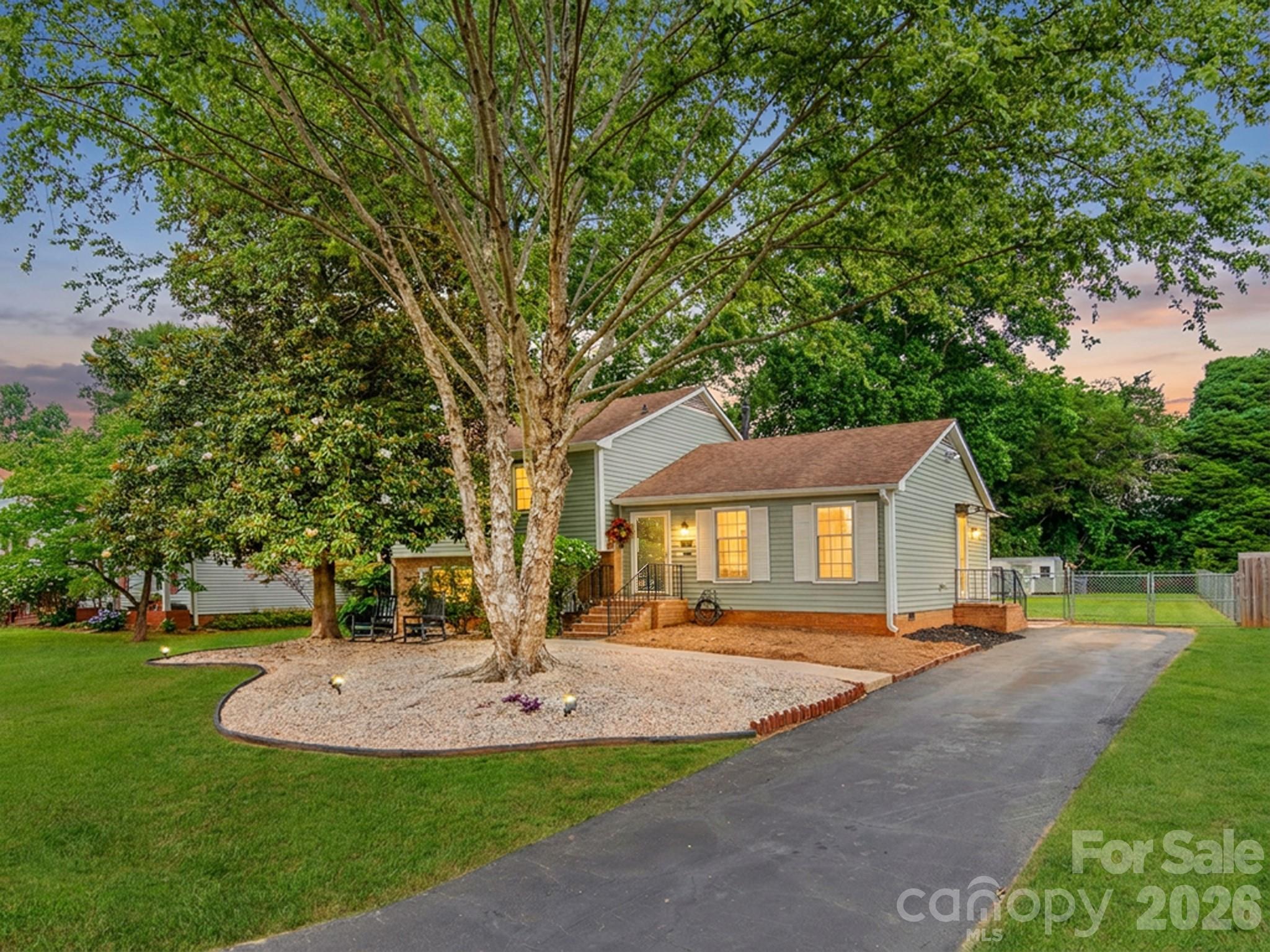 7200 Fox Hunt Road Charlotte, NC 28212 - Photo 3 of 38