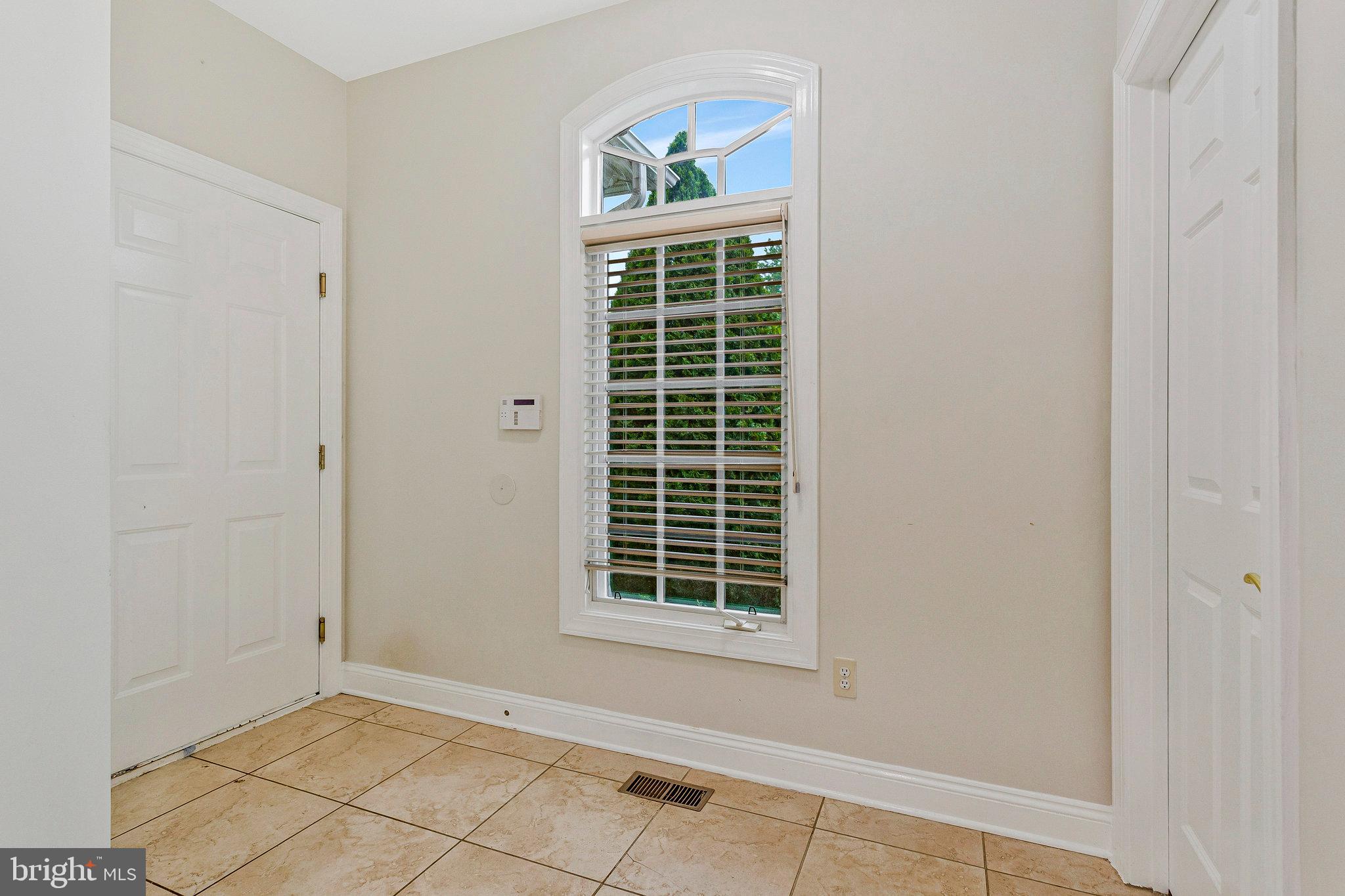 2901 George Howard Way Davidsonville, MD 21035 - Photo 25 of 70 a view of an empty room with a window
