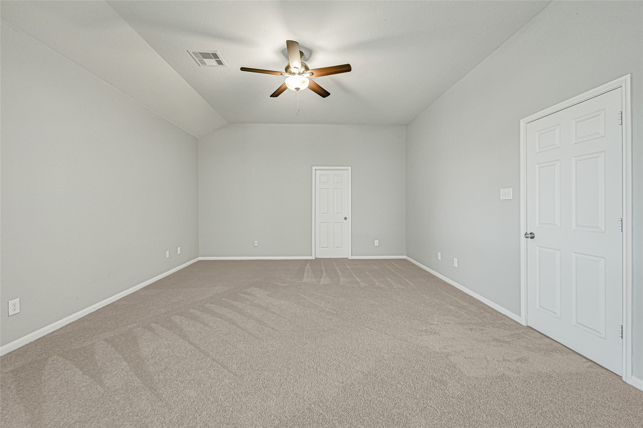 5331 Seabird Street Baytown, TX 77521 - Photo 23 of 38 an empty room