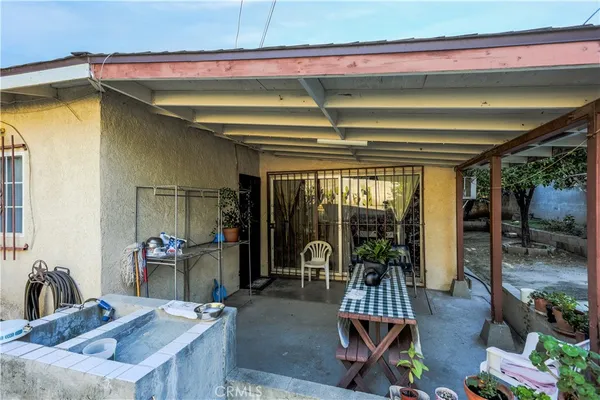 $840,000 | 11474 Gladstone Avenue, Sylmar, CA 91342