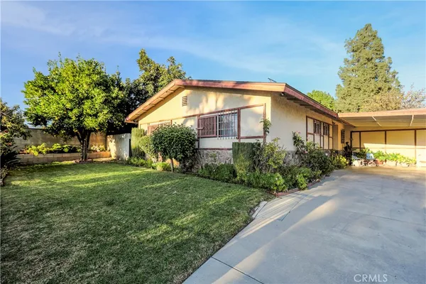 $840,000 | 11474 Gladstone Avenue, Sylmar, CA 91342