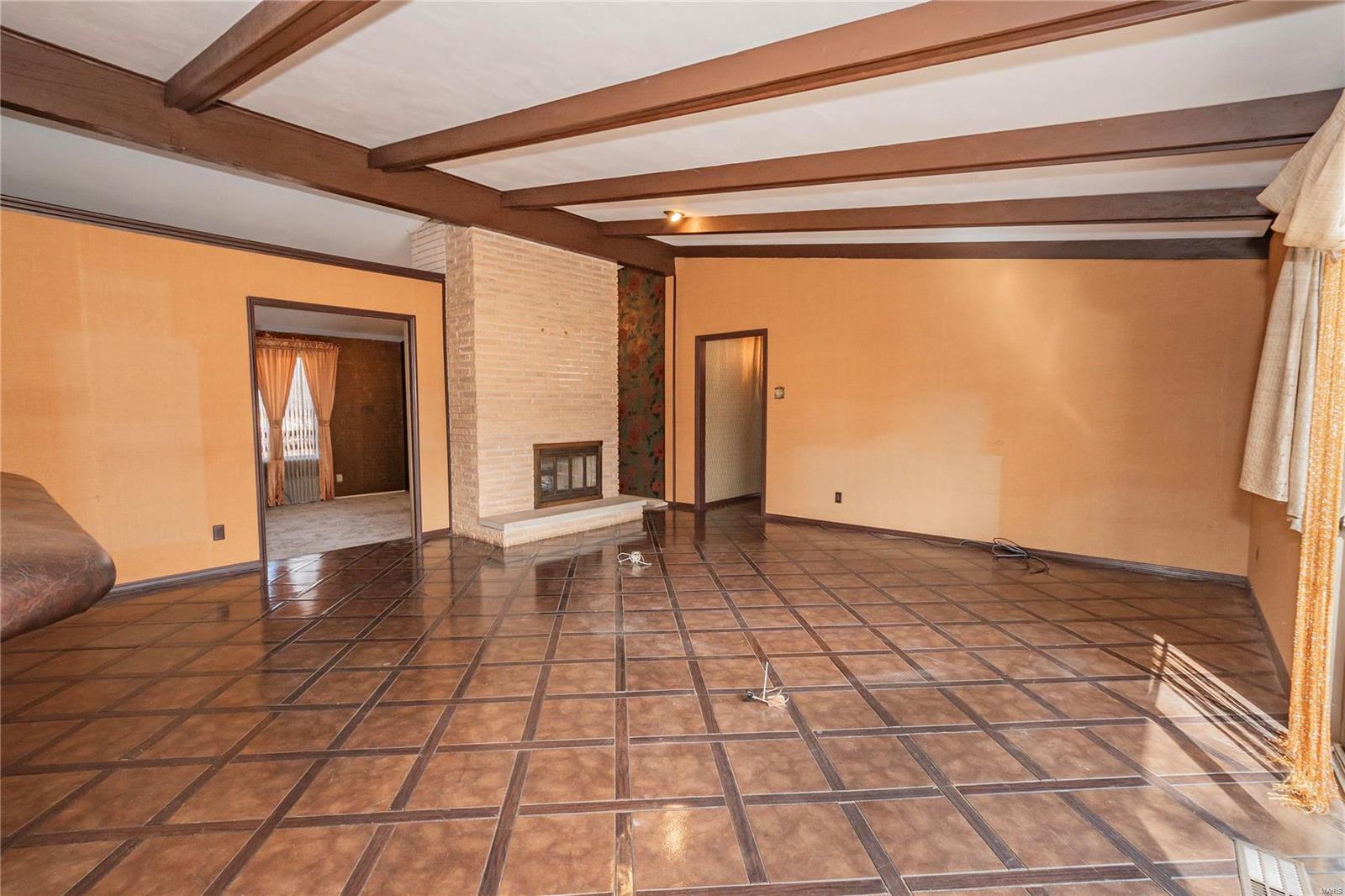 8 Daybreak Estates St. Louis, MO 63128 - Photo 10 of 15