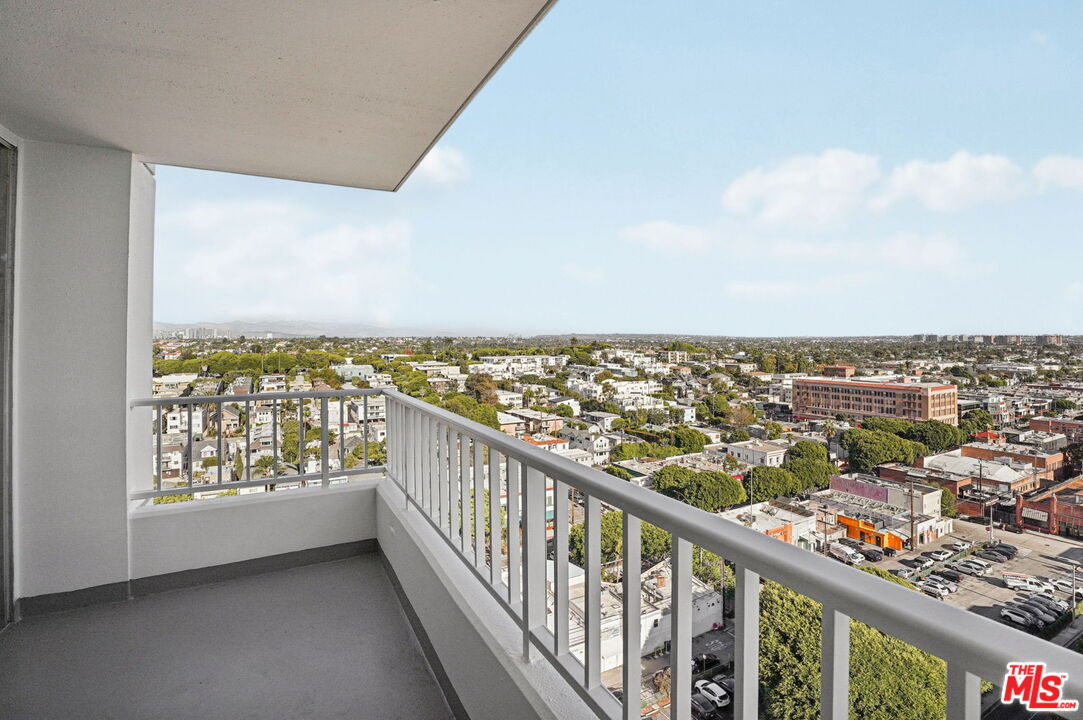 2700 Neilson Way, Unit 1516 Santa Monica, CA 90405 - Photo 3 of 42