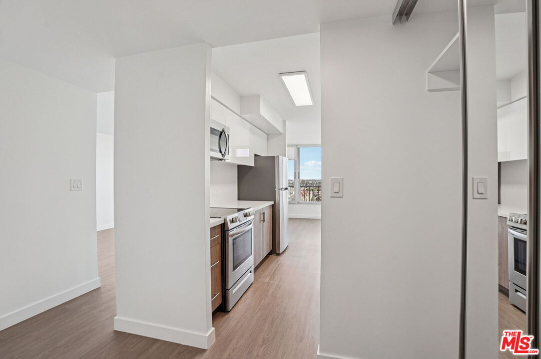 2700 Neilson Way, Unit 1516 Santa Monica, CA 90405 - Photo 8 of 42