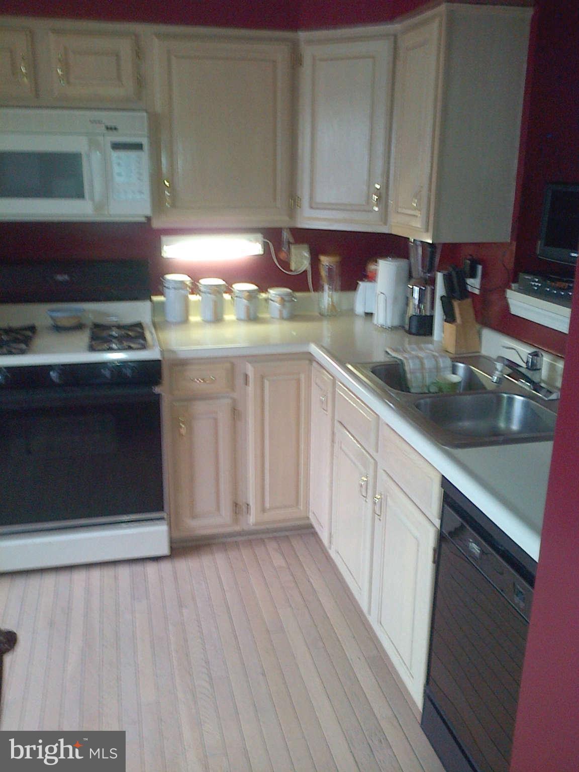 9413 Joleon Road Randallstown, MD 21133 - Photo 6 of 21 Kitchen
