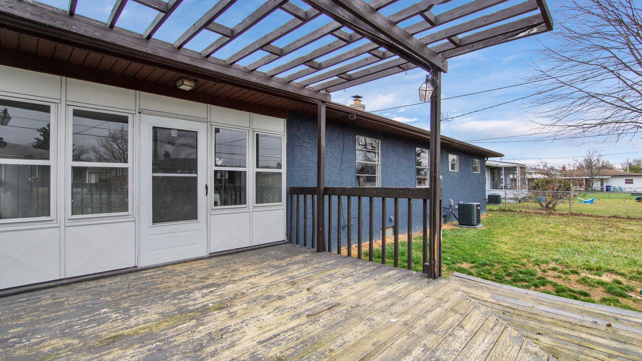 2815 Woodcroft Road Columbus, OH 43204 - Photo 27 of 30 27-web-or-mls-2815-woodcroft-rd