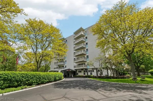 $225,000 | 275 North Portage Path, Unit 8A, Akron, OH 44303