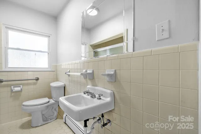 $314,999 | 313 17th Street Northwest, Hickory, NC 28601