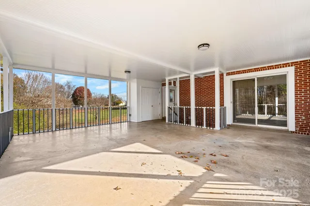 $314,999 | 313 17th Street Northwest, Hickory, NC 28601