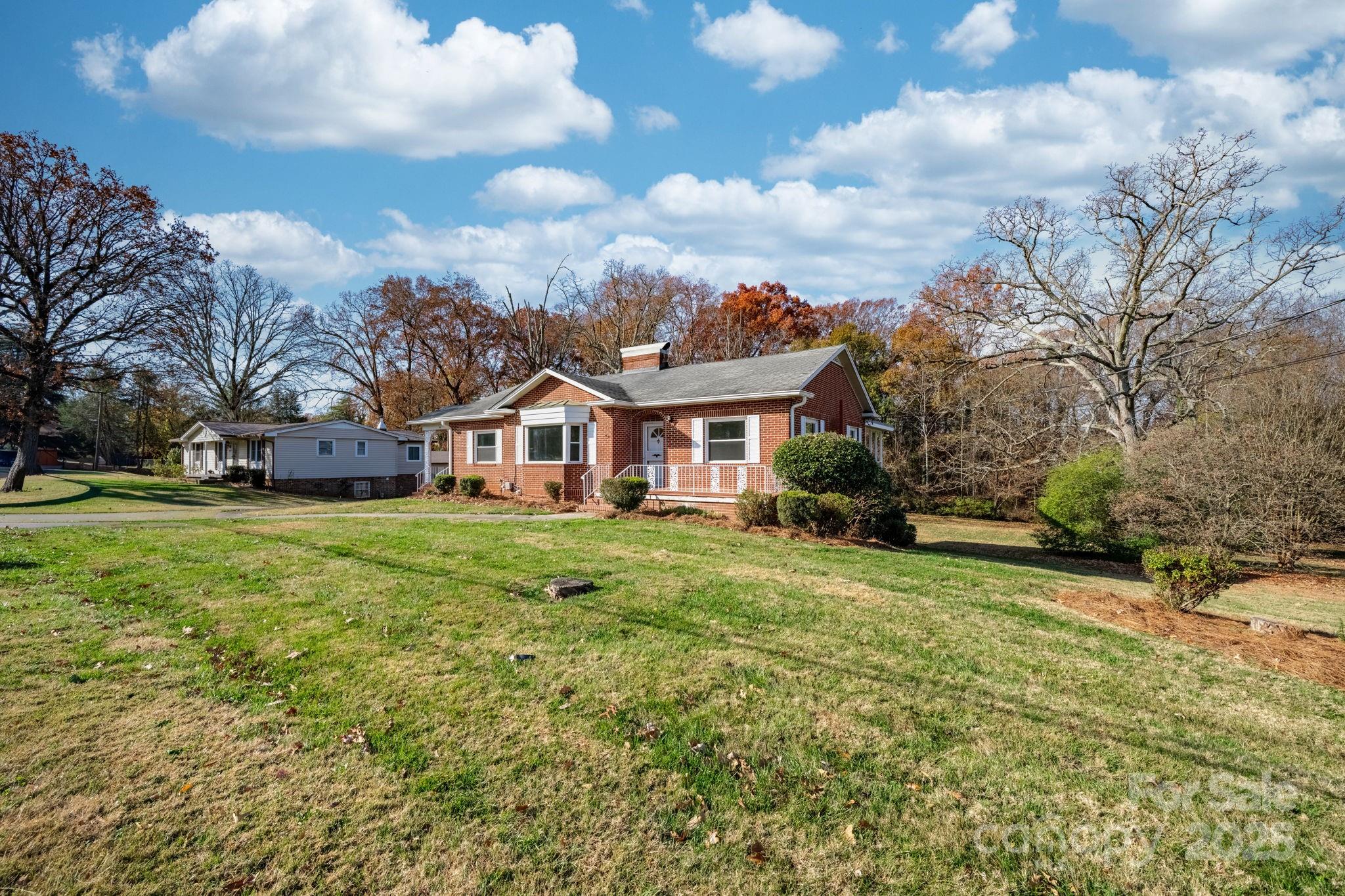 313 17th Street Northwest Hickory, NC 28601 - Photo 34 of 47