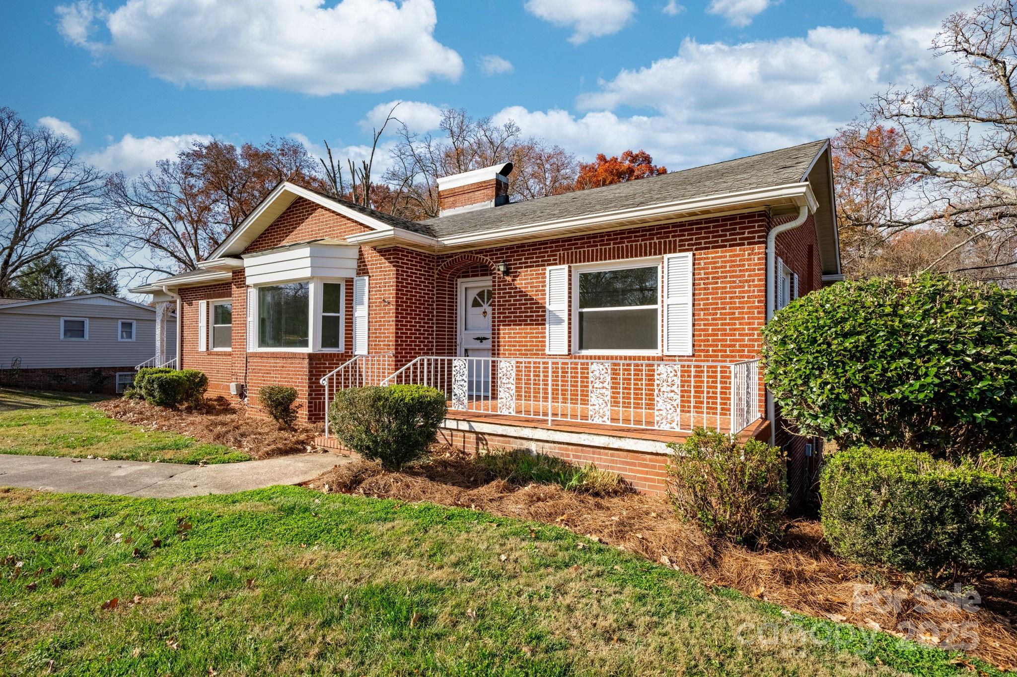 313 17th Street Northwest Hickory, NC 28601 - Photo 36 of 47