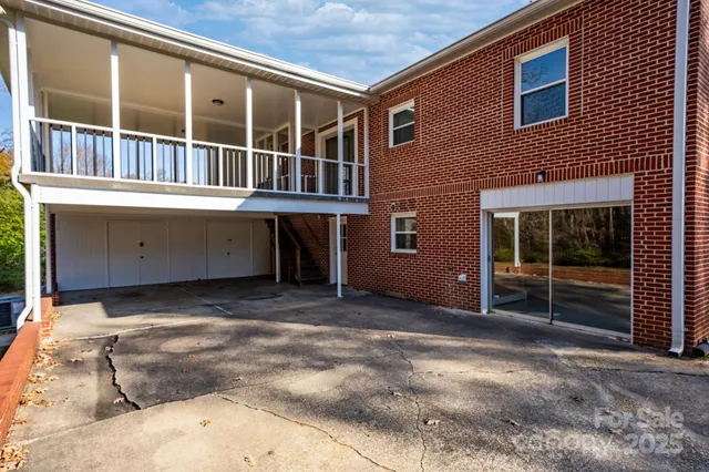 $314,999 | 313 17th Street Northwest, Hickory, NC 28601