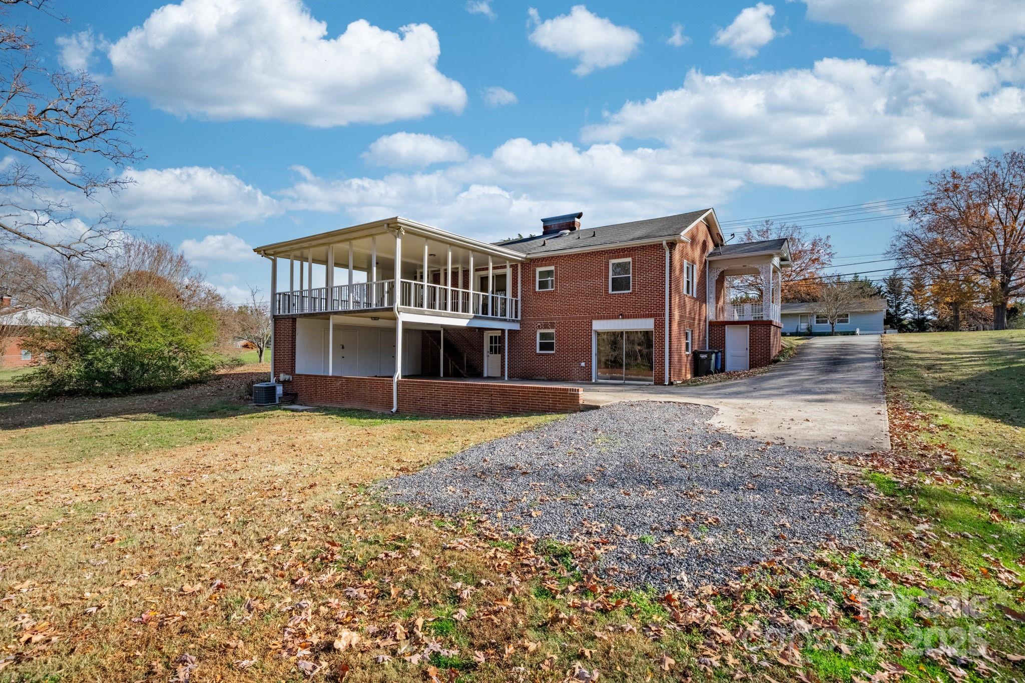 313 17th Street Northwest Hickory, NC 28601 - Photo 41 of 47