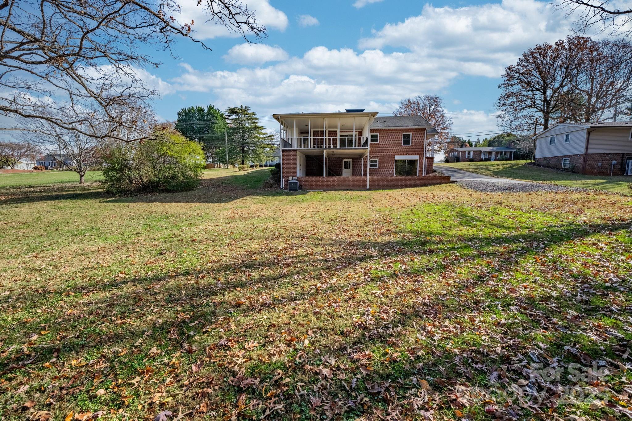 313 17th Street Northwest Hickory, NC 28601 - Photo 43 of 47