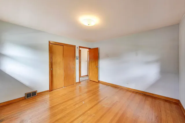 $375,000 | 738 North Parker Street, Elmhurst, IL 60126