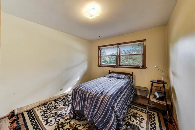 $375,000 | 738 North Parker Street, Elmhurst, IL 60126