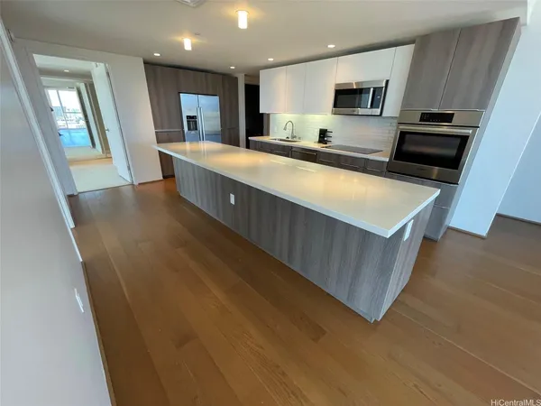 $7,500 | 888 Kapiolani Boulevard, Unit 2805, Honolulu, HI 96813
