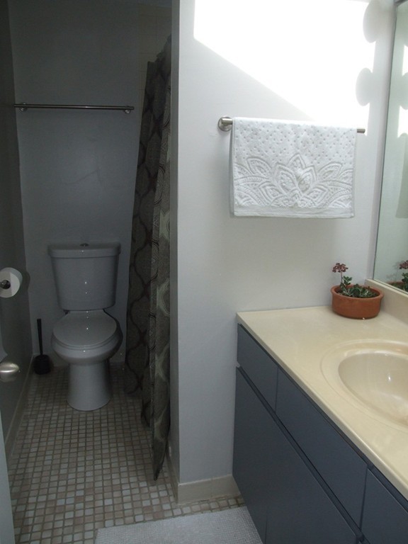 17 Chalmers Street Springfield, MA 01118 - Photo 25 of 30 Gallery Image 25