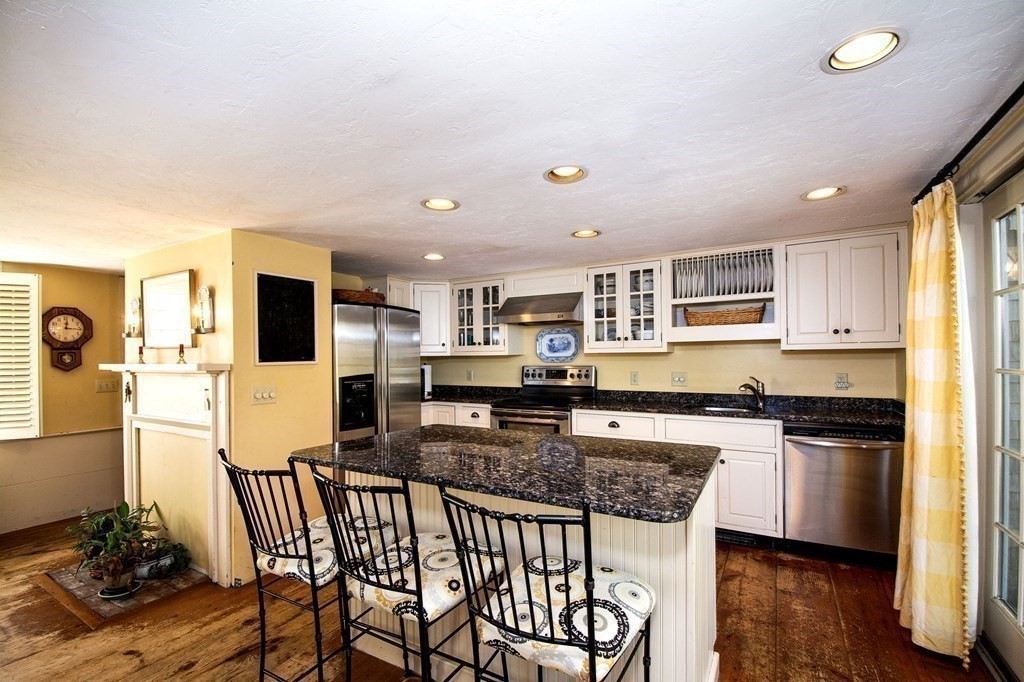 23 Wapping Road Kingston, MA 02364 - Photo 6 of 28 Gallery Image 6