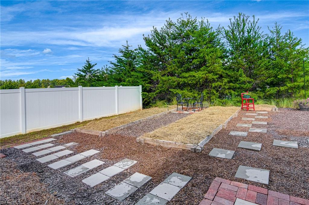 1064 Bitting Hall Circle Rural Hall, NC 27045 - Photo 26 of 38 Gallery Image 26