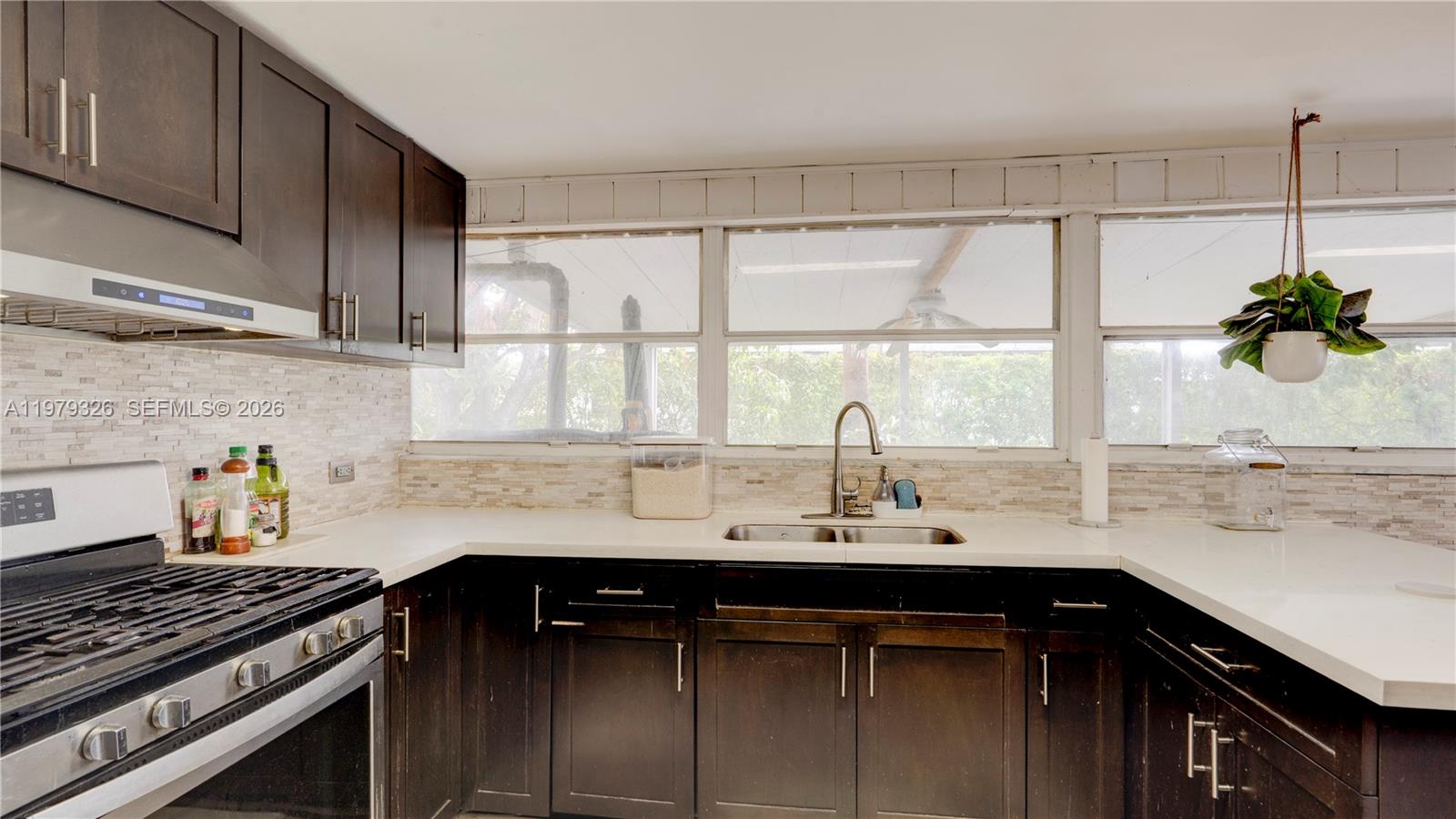 1715 Southwest 84th Avenue Miami, FL 33155 - Photo 18 of 59