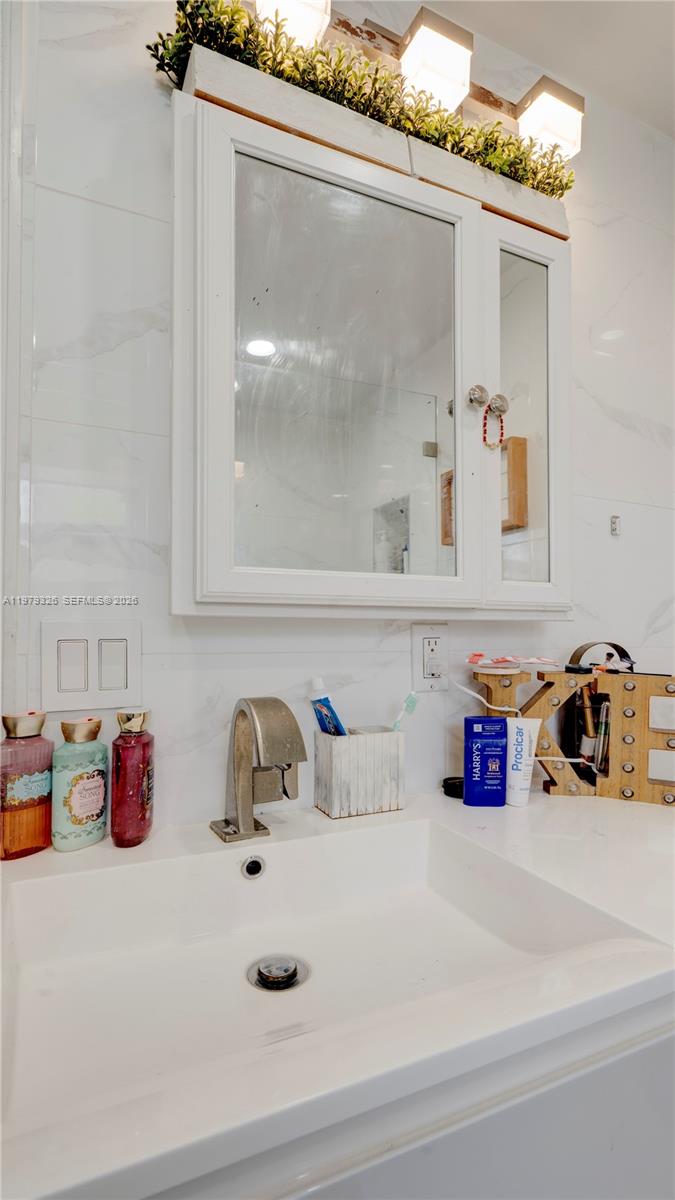 1715 Southwest 84th Avenue Miami, FL 33155 - Photo 30 of 59