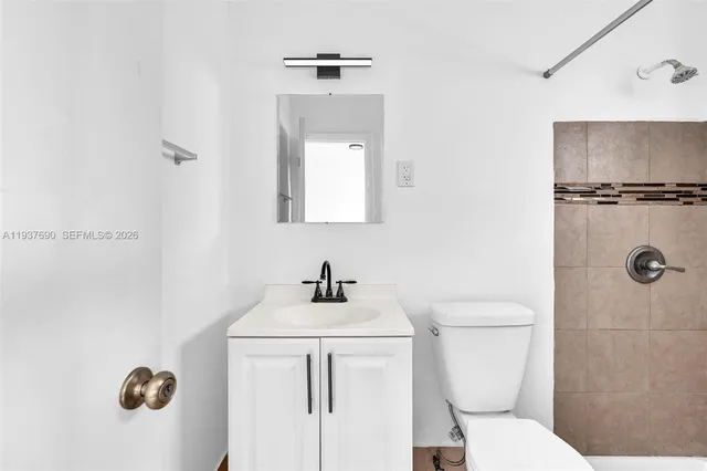 $1,475 | 1027 Southwest 3rd Street, Unit 5, Miami, FL 33130