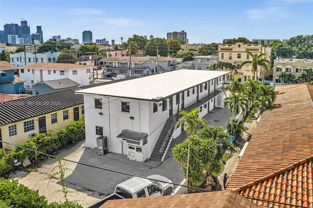 $1,475 | 1027 Southwest 3rd Street, Unit 5, Miami, FL 33130