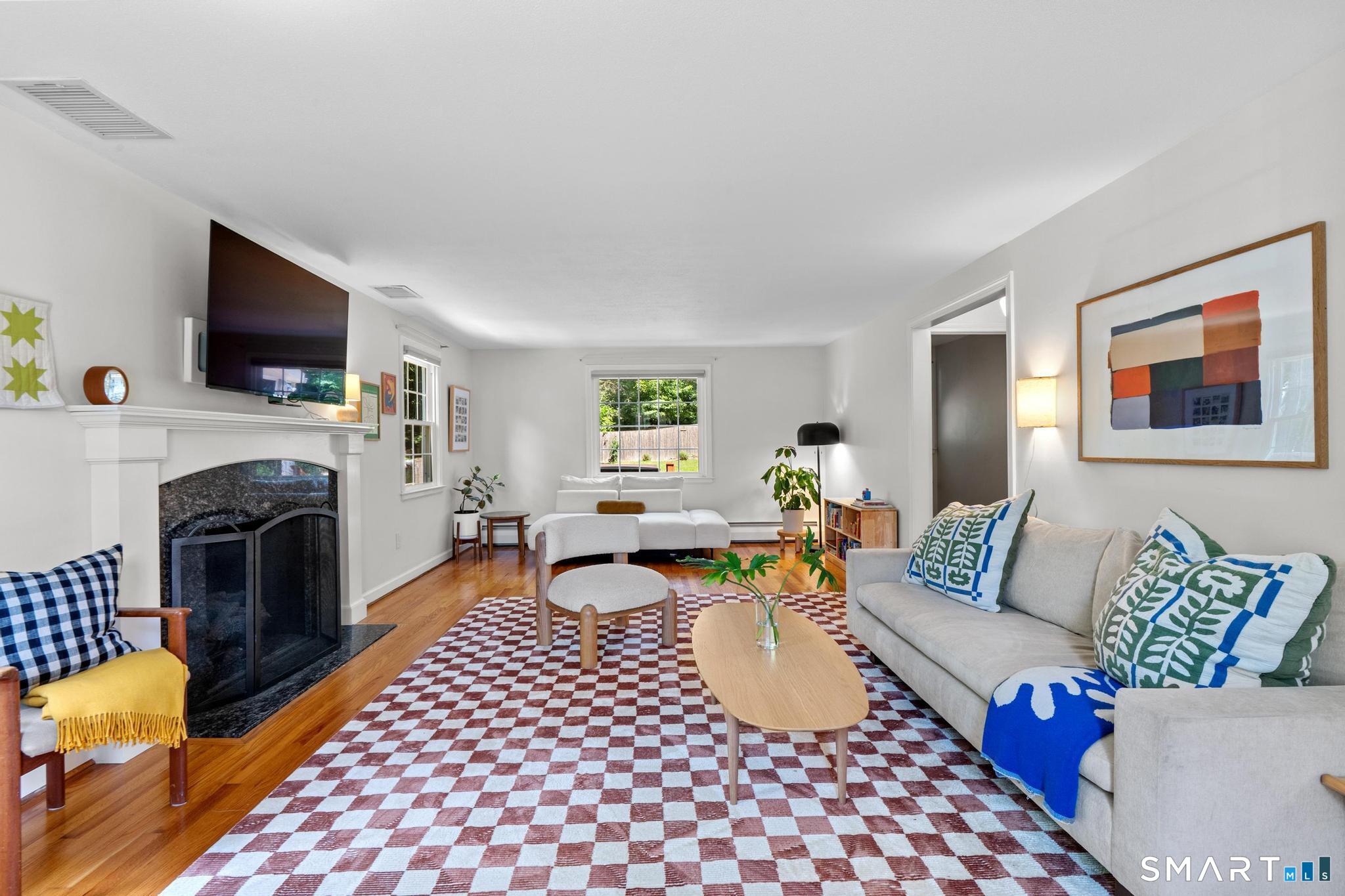 14 Richard Road Simsbury, CT 06070 - Photo 8 of 40 Gallery Image 8