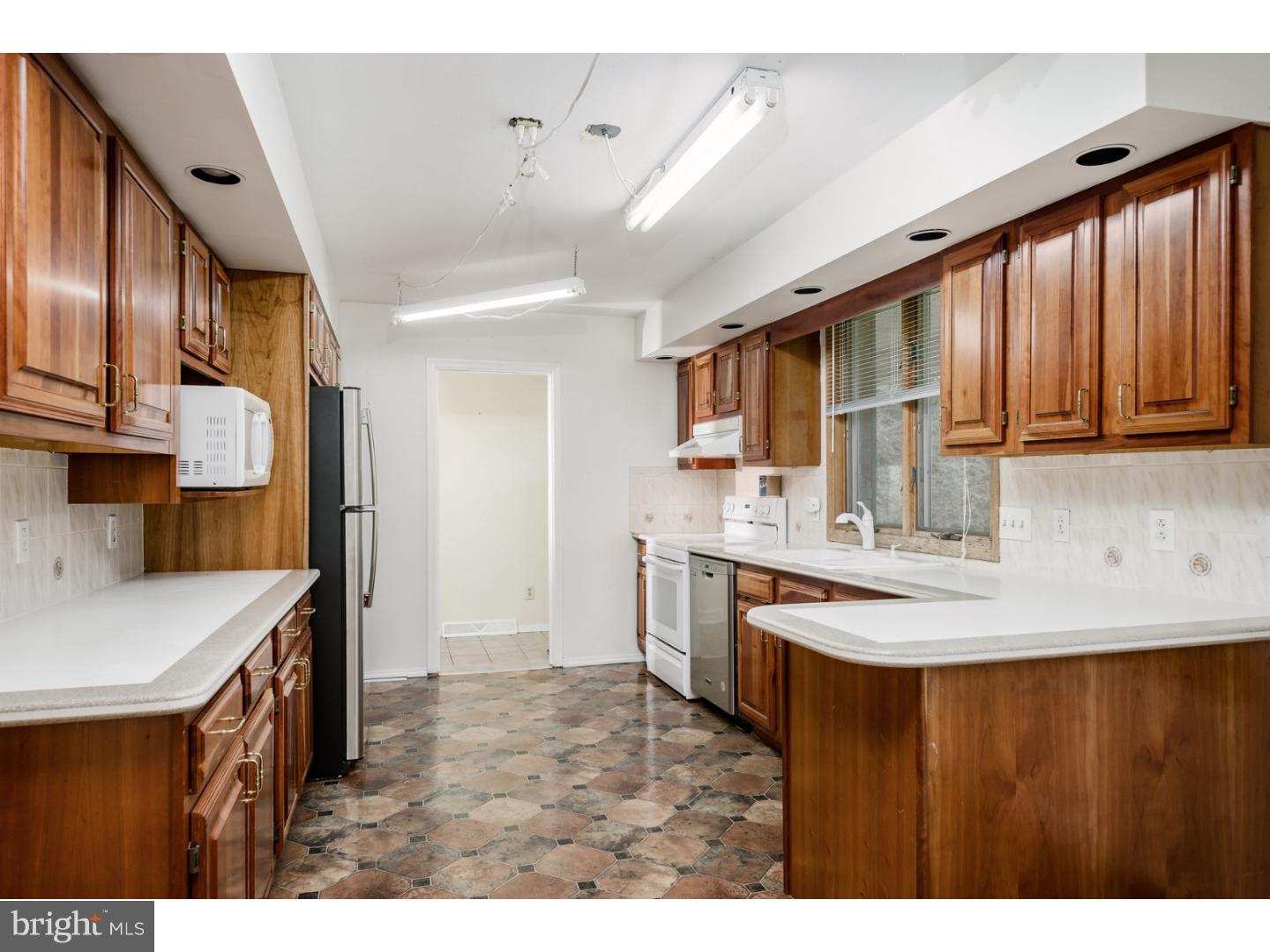 6 Cleveland Road West Princeton, NJ 08540 - Photo 7 of 23