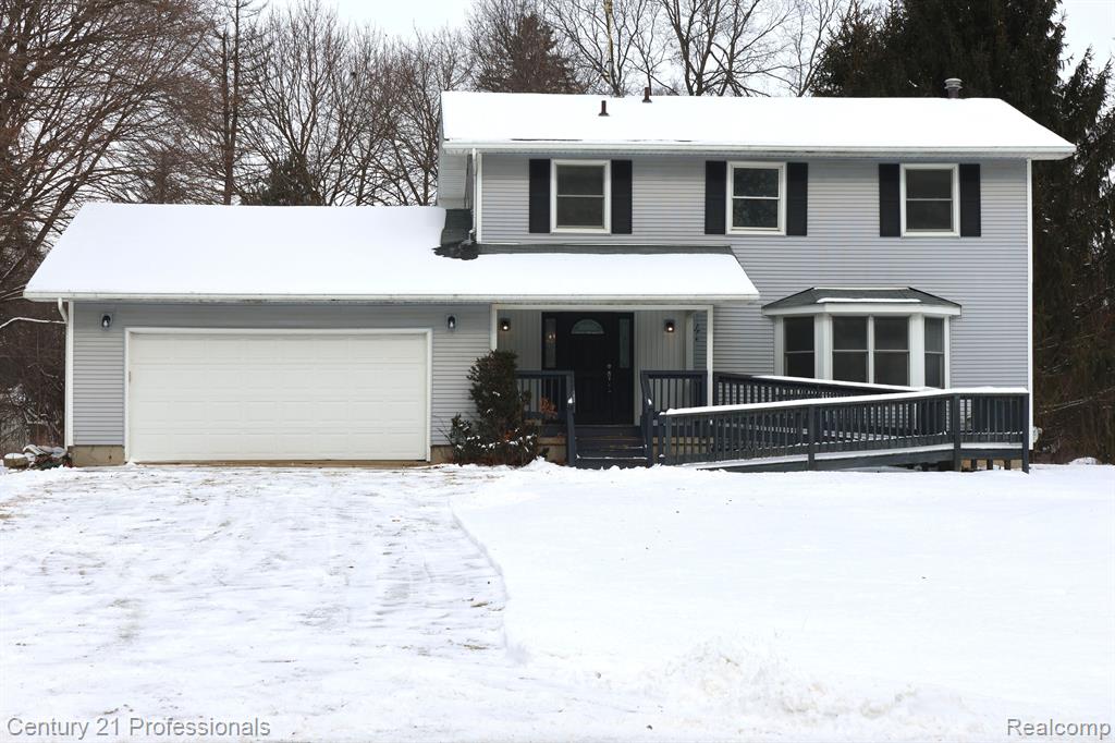 6481 Winans Lake Road Brighton, MI 48116 - Photo 1 of 19 Gallery Image 1