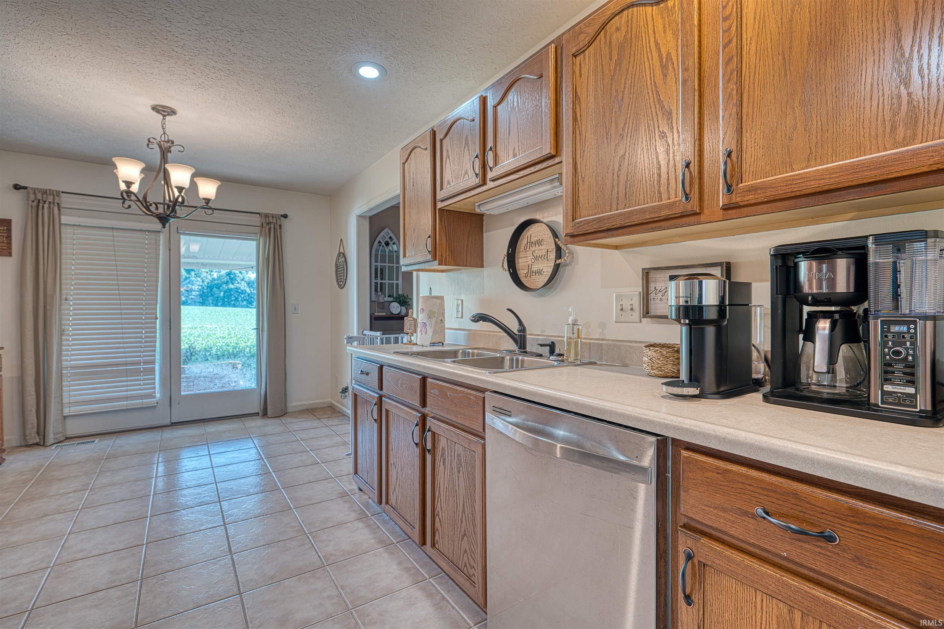 728 Strawberry Hill Road Evansville, IN 47711 - Photo 12 of 29