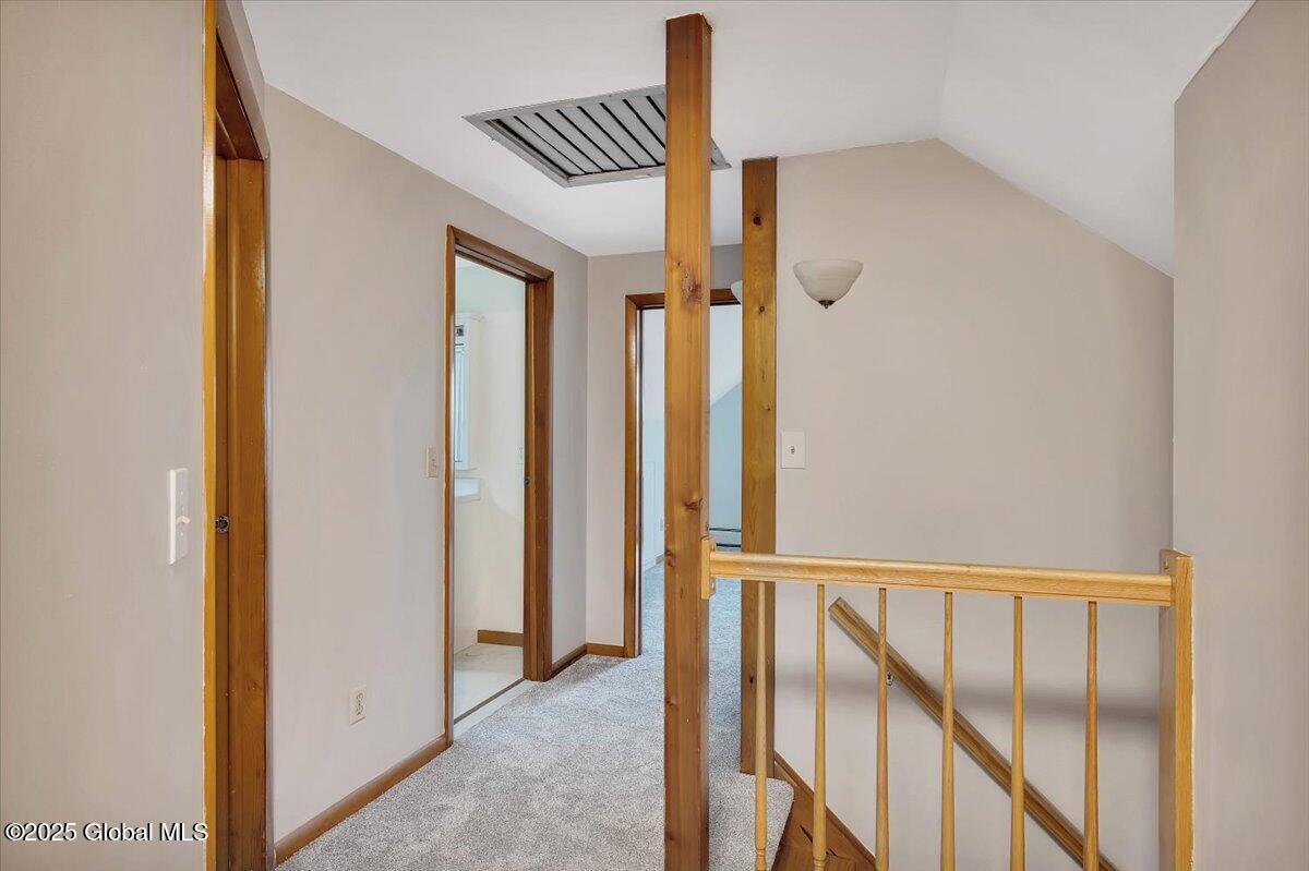 16 New Castle Road Halfmoon, NY 12065 - Photo 19 of 38 30-P1408433