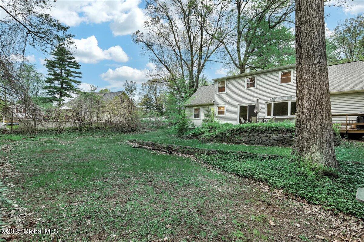 16 New Castle Road Halfmoon, NY 12065 - Photo 34 of 38 38-P1408271