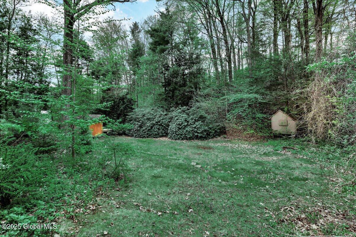 16 New Castle Road Halfmoon, NY 12065 - Photo 36 of 38 41-P1408256