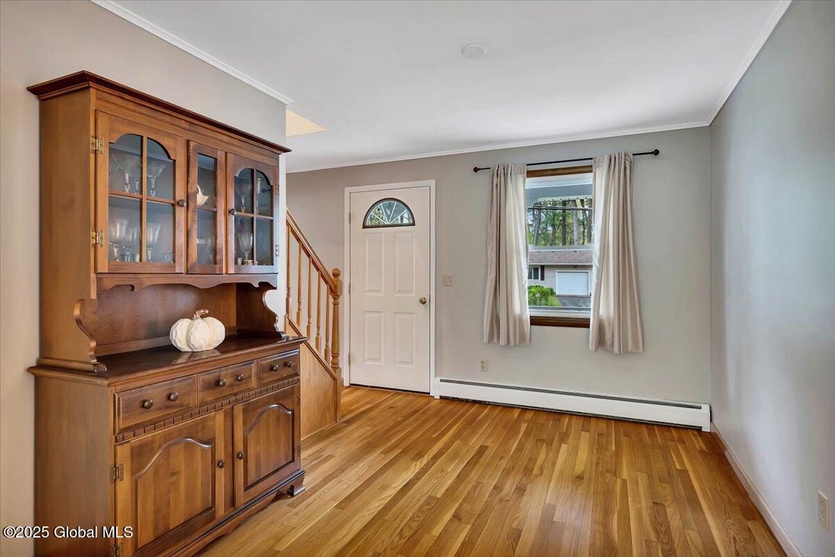16 New Castle Road Halfmoon, NY 12065 - Photo 7 of 38 08-P1408294