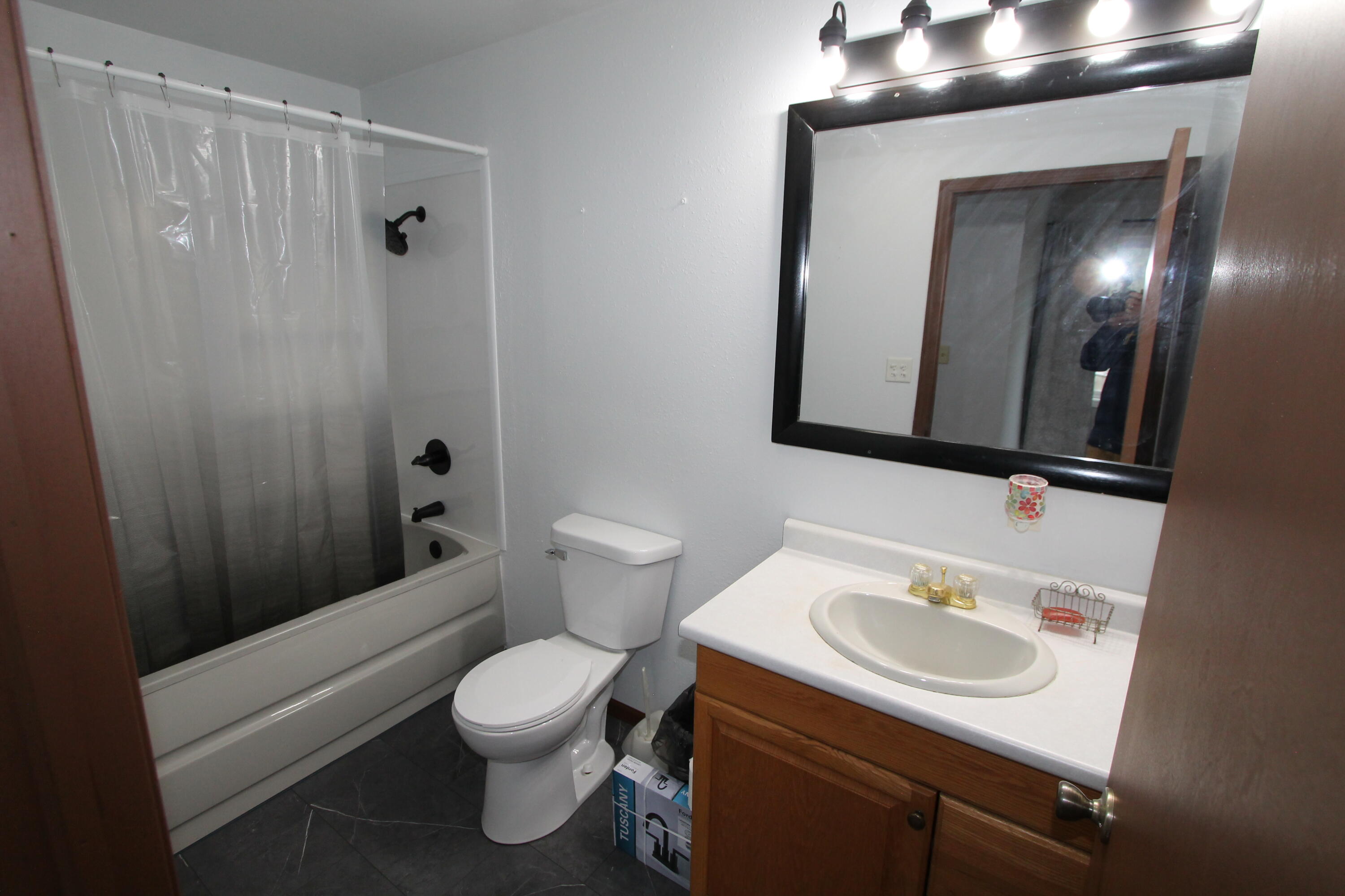 W5180 Jason Road La Grange, WI 53121 - Photo 10 of 27 Master Bath