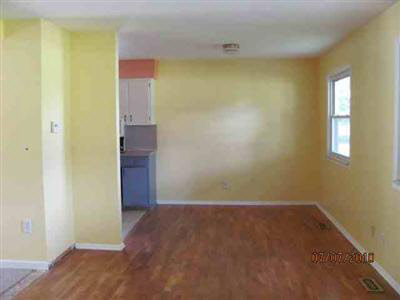 10151 East Coldwater Road Davison, MI 48423 - Photo 3 of 6 20136936-2.JPG