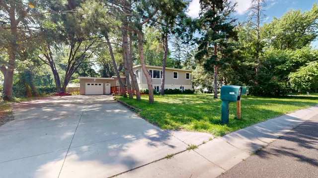 $395,000 | 3003 Greenbrier Street, Little Canada, MN 55117