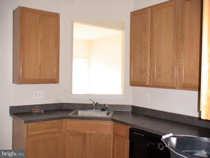 28 Barton Court Inwood, WV 25428 - Photo 6 of 14 Kitchen #2