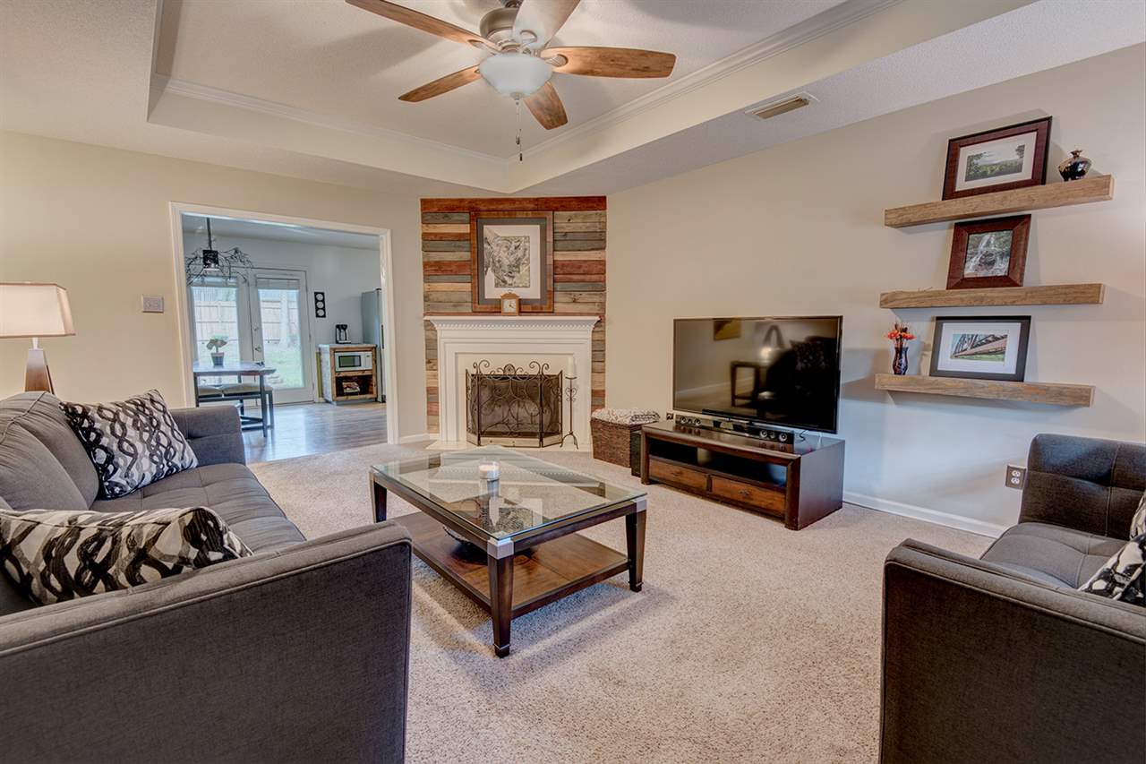 223 Maplewood Loop Daphne, AL 36526 - Photo 5 of 20 Beautiful Fireplace