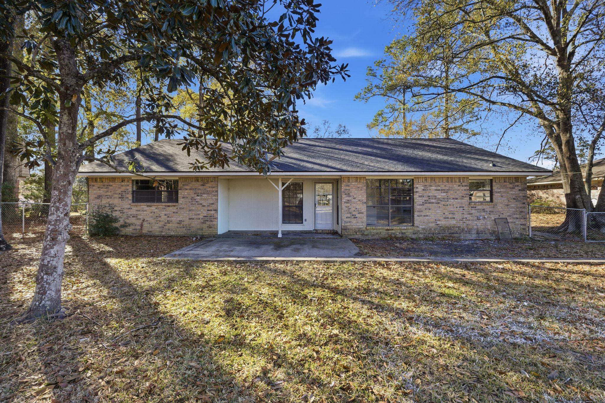 112 Inwood Drive Silsbee, TX 77656 - Photo 38 of 42