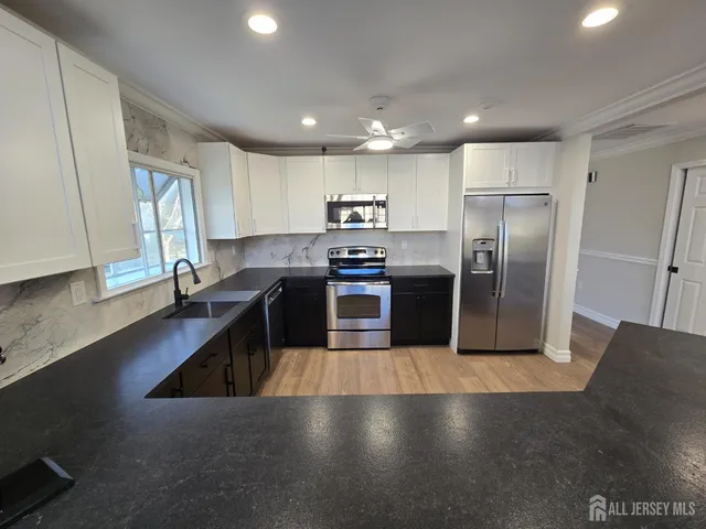 $529,900 | 14A Canterbury Drive, Monroe Township, NJ 08831