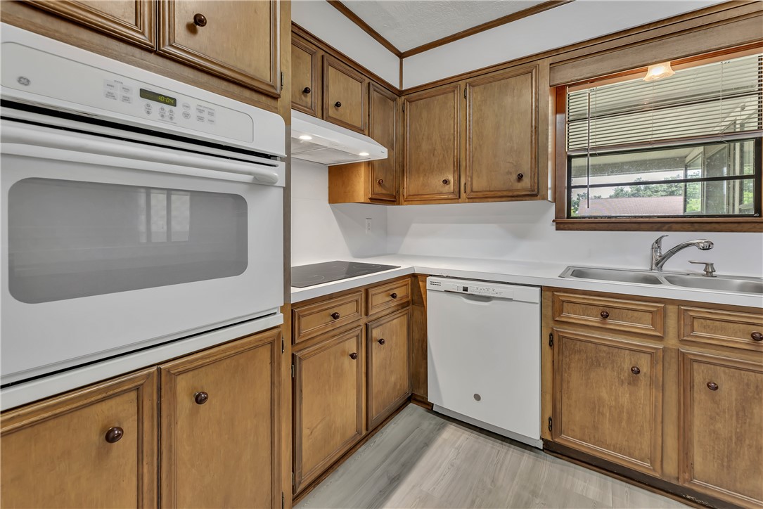 2312 Windsor Drive Bryan, TX 77802 - Photo 6 of 16