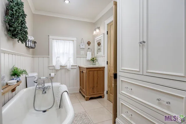 $460,000 | 528 Canal Boulevard, Thibodaux, LA 70301